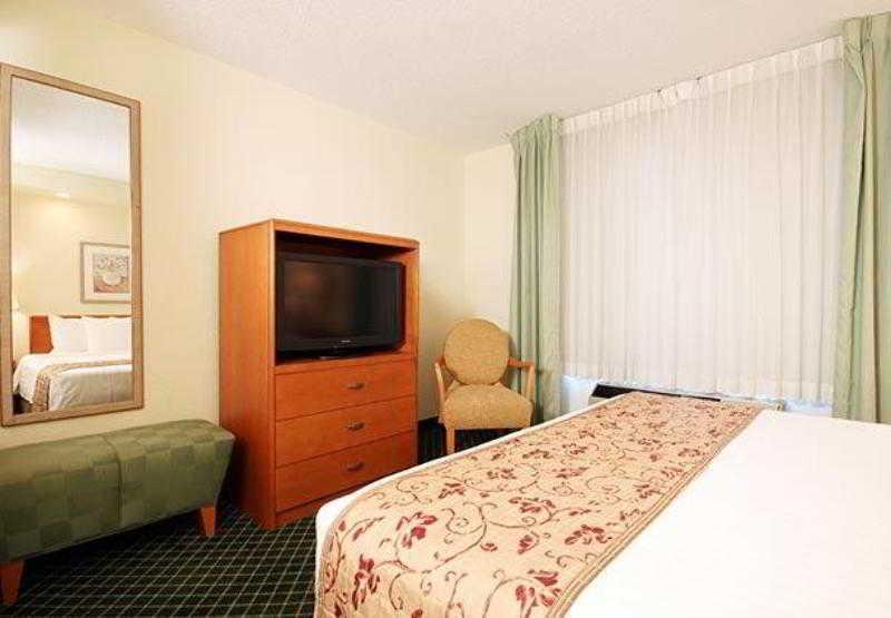 Best Western Plus Nashville Airport Hotel - Bna Room photo